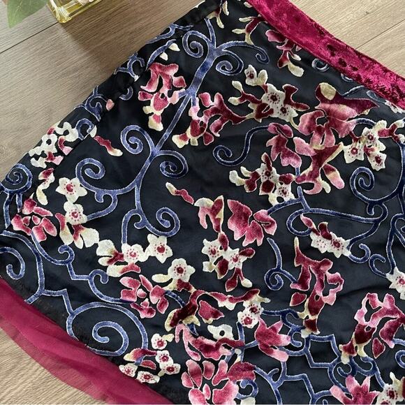 New Libby Story Crushed Velvet Floral Mesh Mini Skirt - Picture 2 of 5